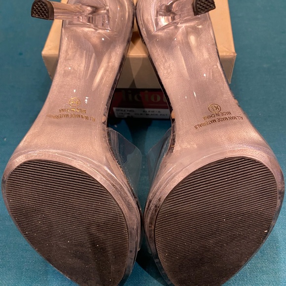 Delicious black slip on heels - Picture 4 of 7